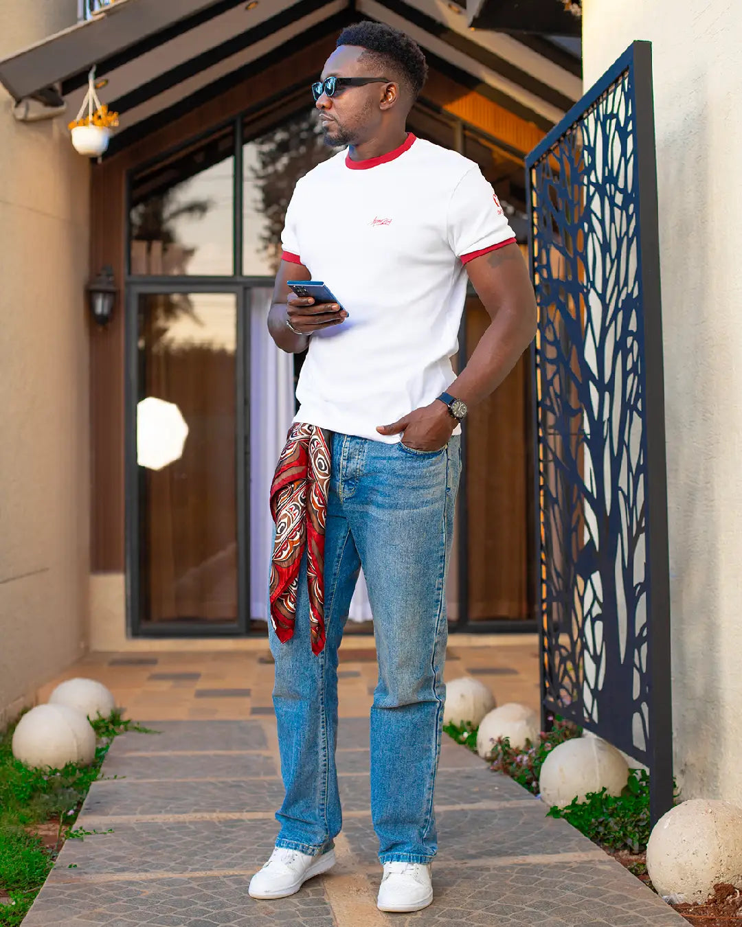 DOLLY TEE - White + Maroon