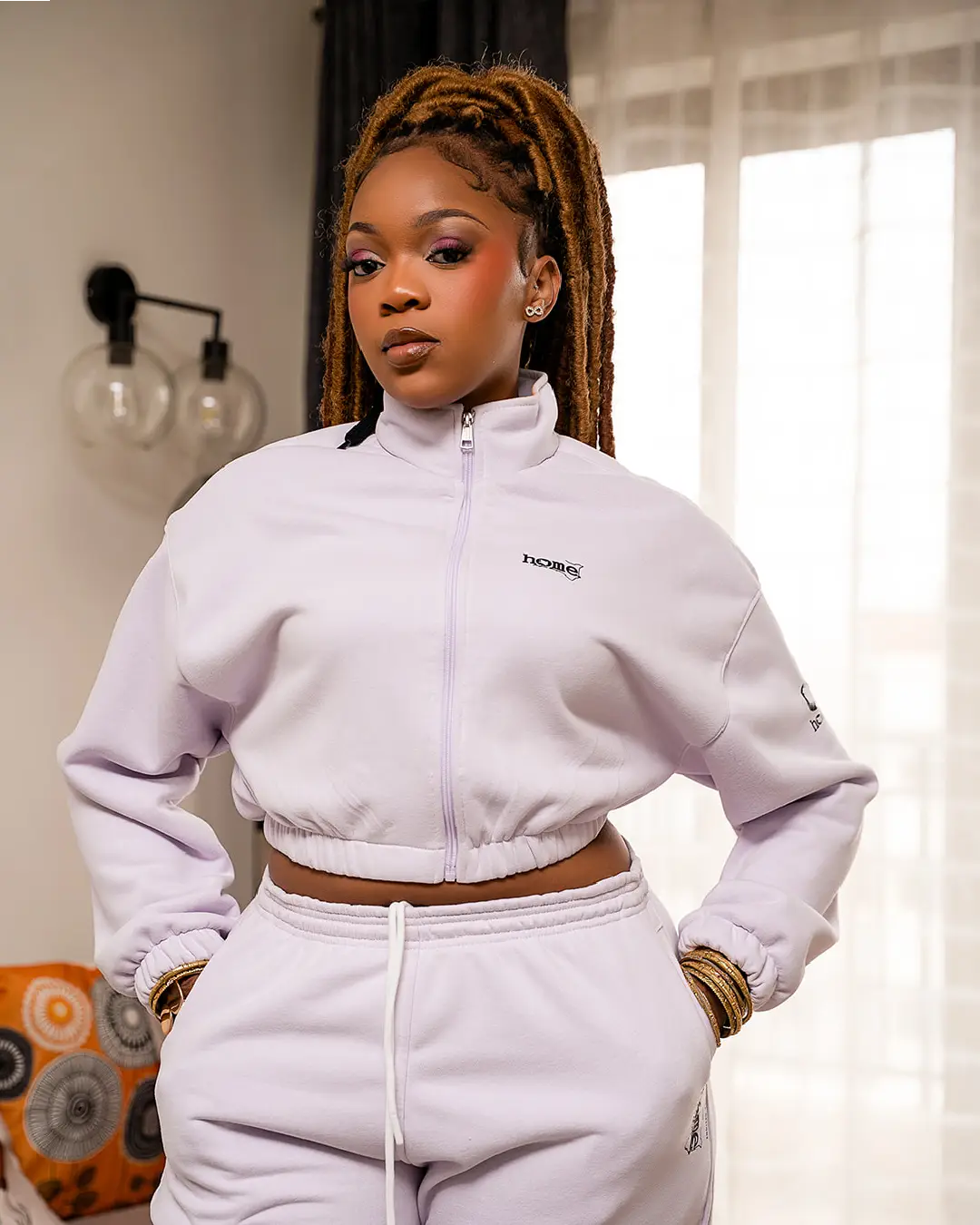Moda Cropped Zip-Up Jacket – Lilac (Heavy Velvet Fabric)