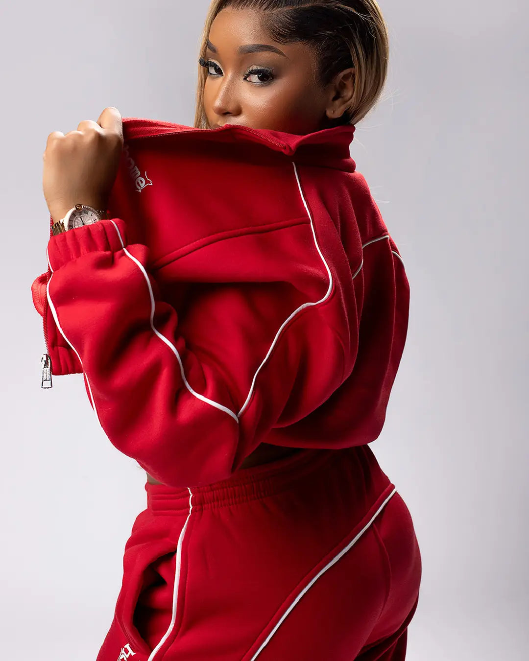Cherie Moda Cropped Zipped Jacket - Red (Heavy Fabric)