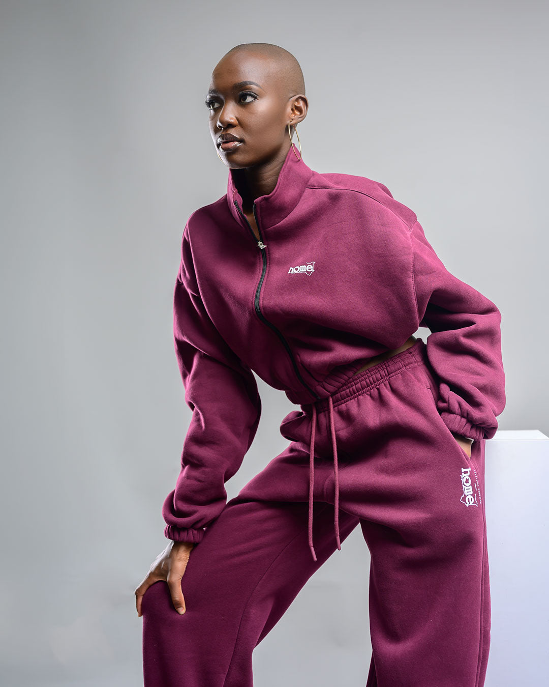 Moda Cropped Zip-Up Sweatshirt – Deep Scarlet (Heavy Velvet Fabric)