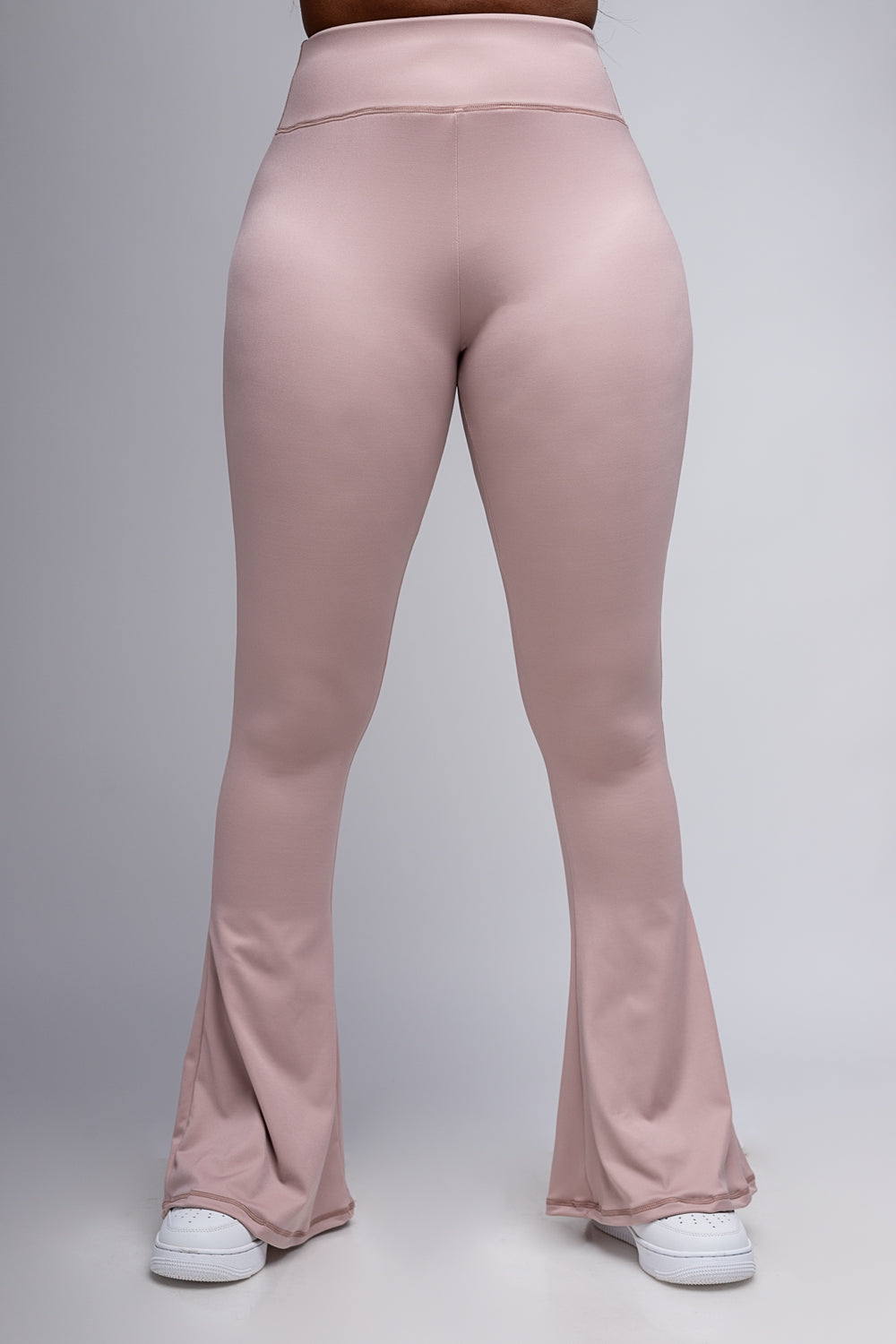 Cheeky Hi-Rise Flared Leggings - Misty Rose