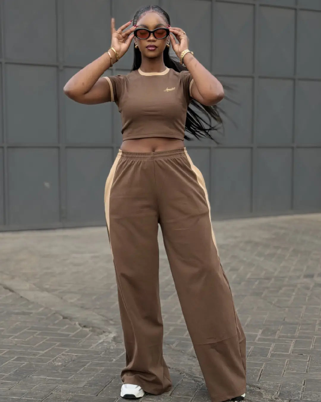 DOLLY CROPPED TEE - Dark Brown + Tortilla
