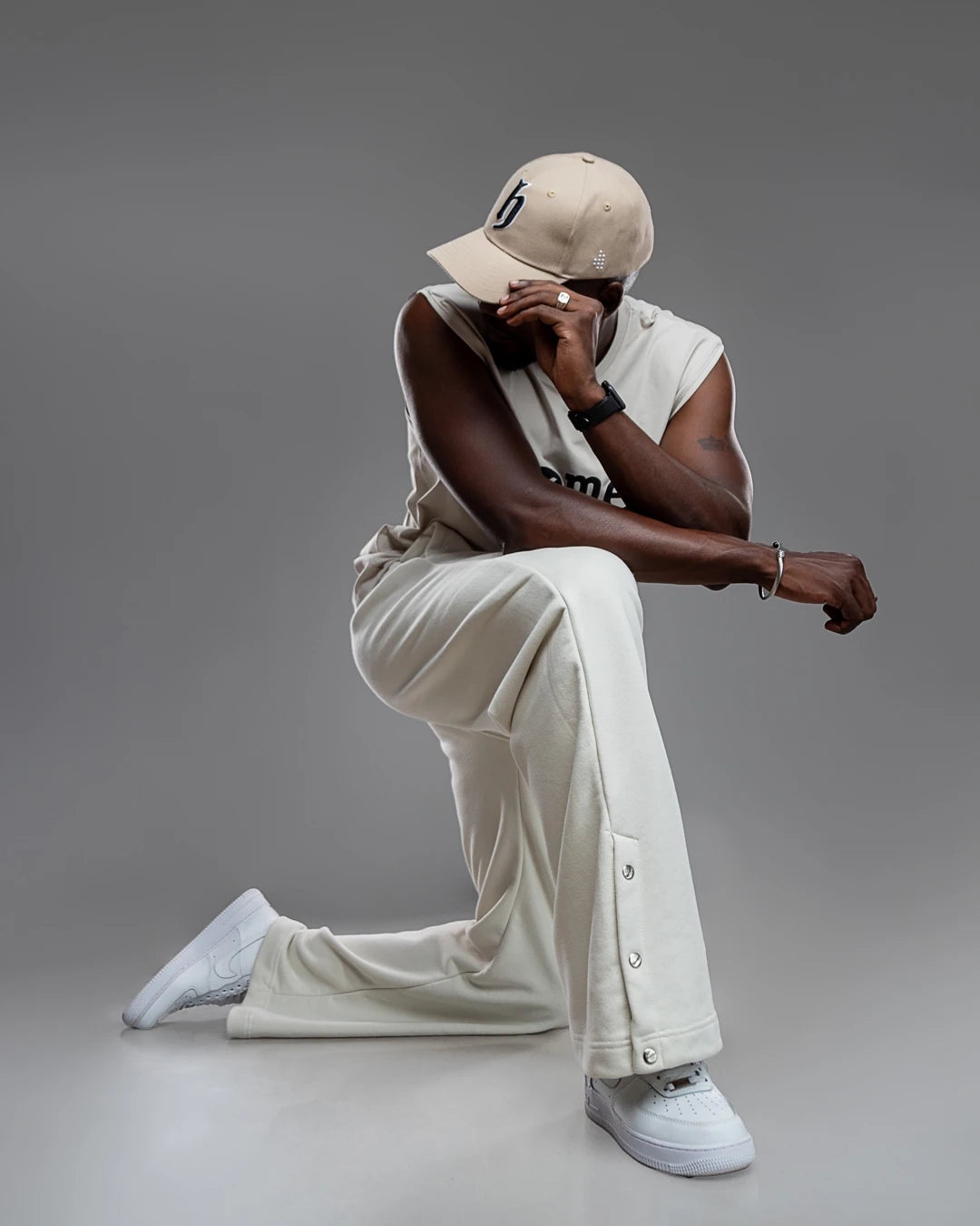 Sleeveless T-shirt - Soft Beige