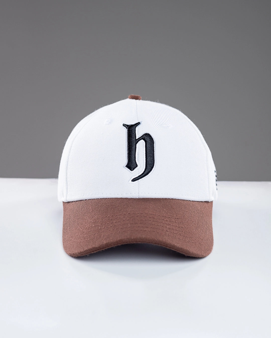 The Classic Day Off Cap - White & Brown